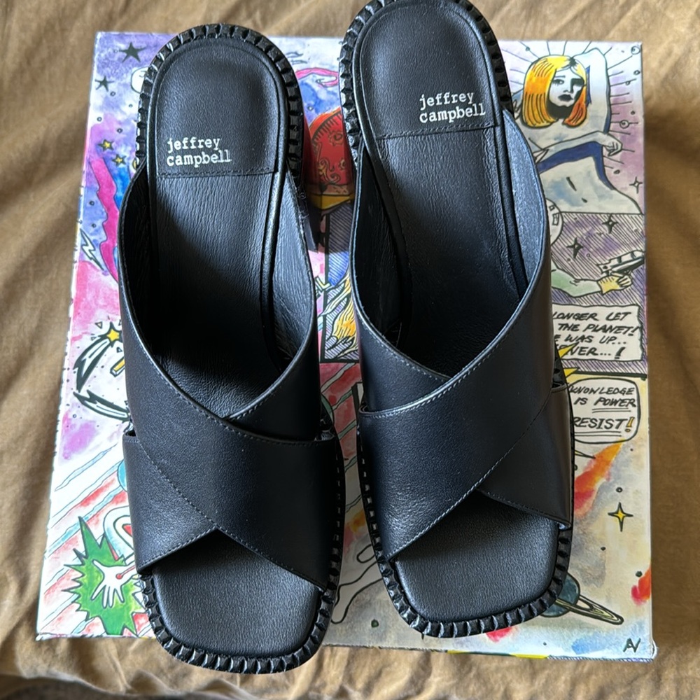 Ladies all black size 8.5 platform heels - Picture 3 of 3